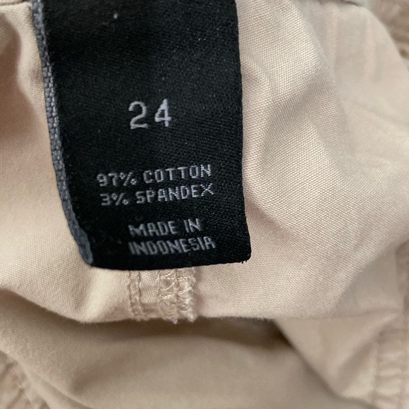 24W Lane Bryant Cropped Cargo Pants - Picture 8 of 15